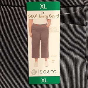 S.C. & Co XL Navy 360° Tummy Control Pull-On Capri Pants NWT